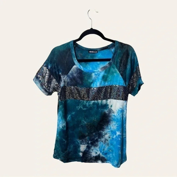 1274. HEIMISH USA TIE DYE SHORT SLEEVE TOP SIZE SMALL SEQUINS ON TOP/SLEEVES - Picture 2 of 11